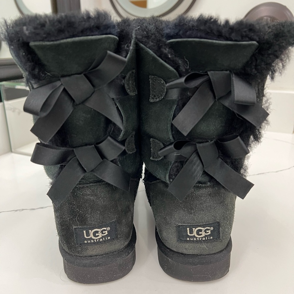 Ugg Bailey Bow - image 3